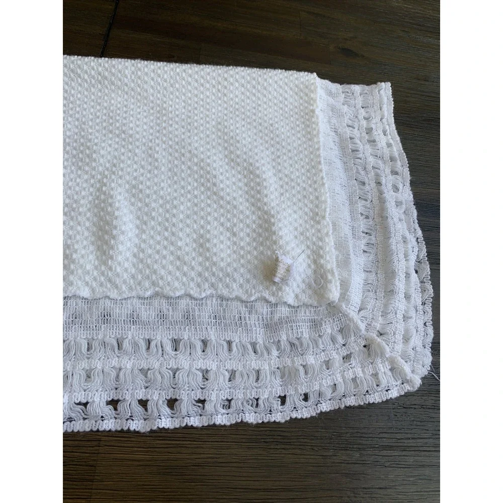 Vintage Celebrity Knitwear Crochet Knit Baby Blanket 33x30 Christening Baptism